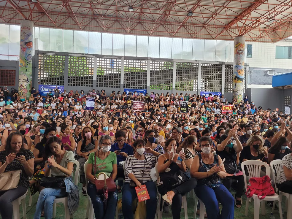 #Salvador: Professores da rede municipal iniciam greve por tempo indeterminado; categoria cobra reajuste do piso salarial
