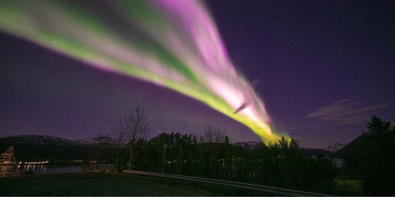 Mundo: Brasileiro registra aurora boreal pulsante no céu da Islândia –  Jornal da Chapada