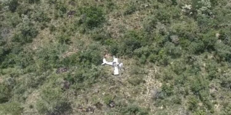 Avião caiu em Barreiras FOTO: Reprodução/Correio |