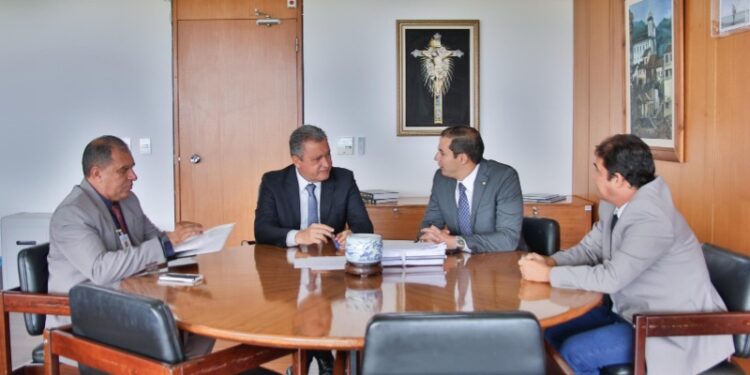 O deputado federal Gabriel Nunes
(PSD) se reuniu nesta quarta (17) e quinta-feira (18) com integrantes do governo federal | FOTO: Divulgação |