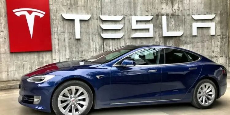 Tesla | FOTO: Reprodução/Poder 360 |