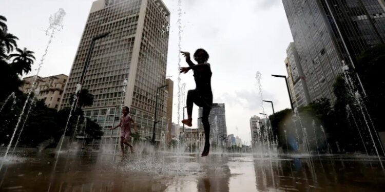 Pesquisa ouviu 457 crianças e adolescentes no Brasil e no México | FOTO: Paulo Pinto/Agência Brasil |